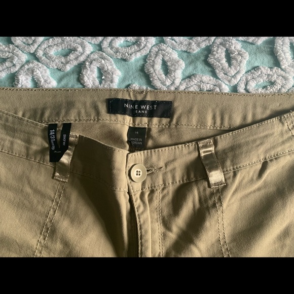 Nine West khaki capris womens size 14 - Picture 3 of 4